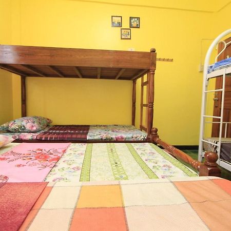 Joval Homestay Корон Екстериор снимка