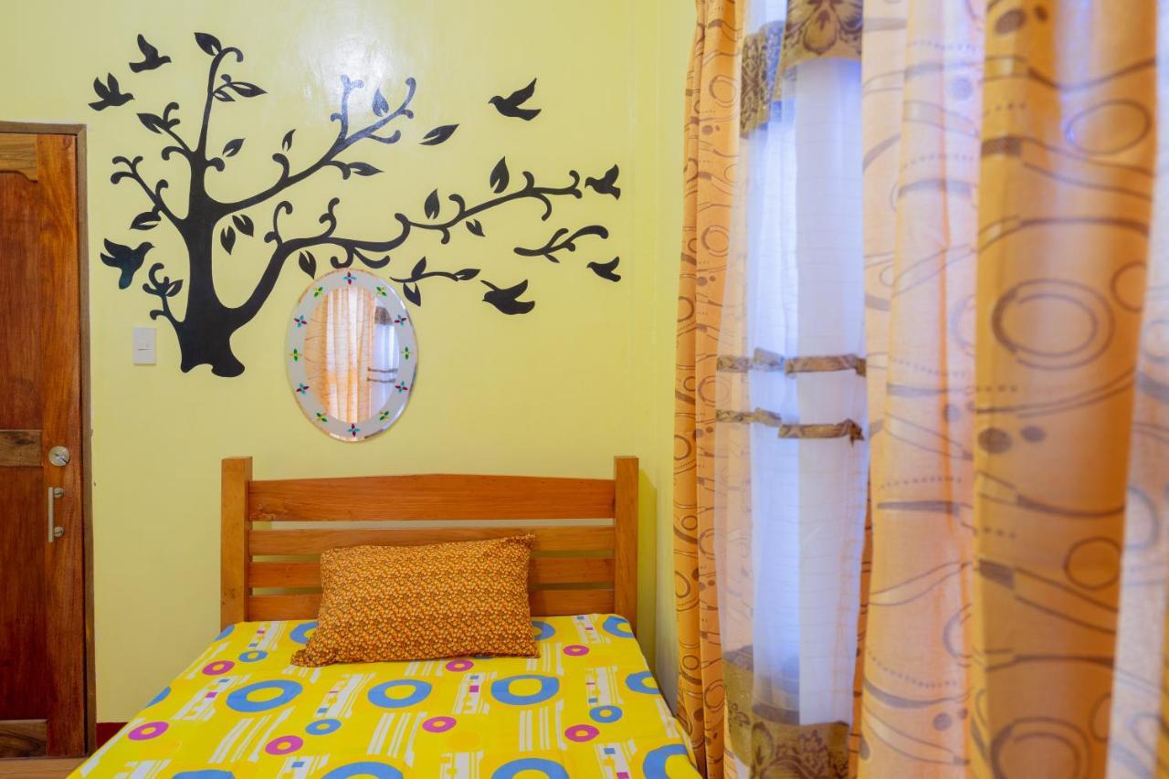 Joval Homestay Корон Екстериор снимка